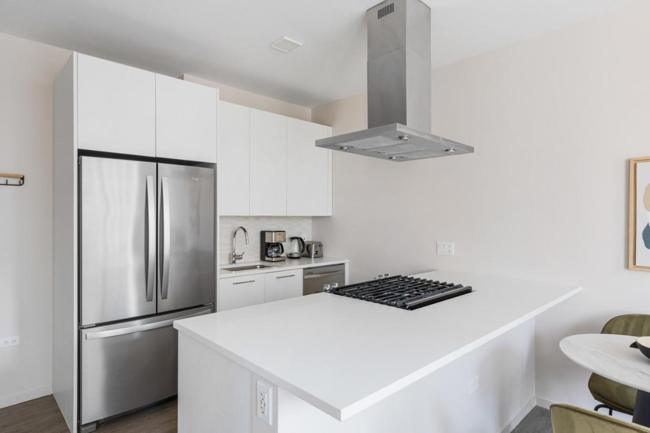 River North Jr 1br W Game Nr L Chi-971 Apartment *