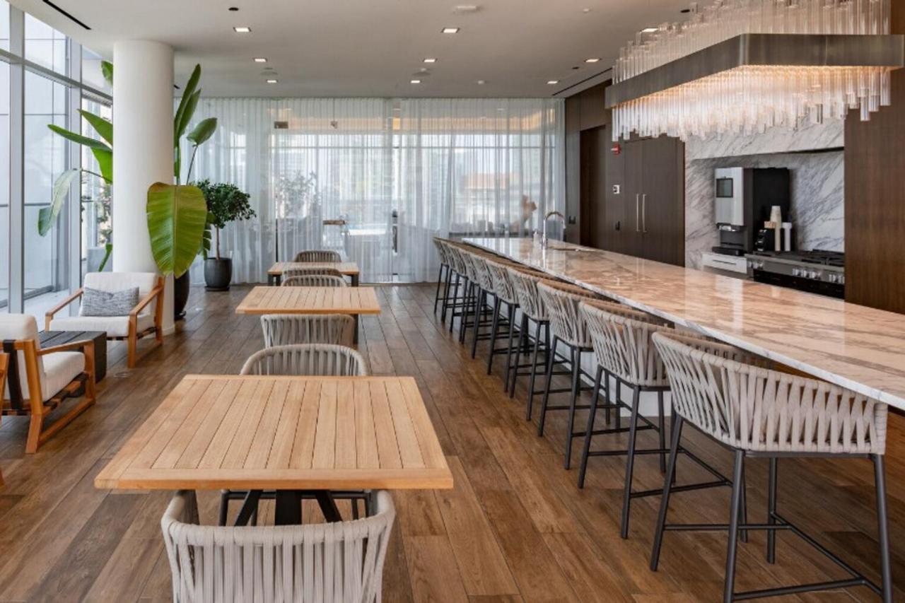 River North Jr 1br W Game Nr L Chi-971 Apartment
