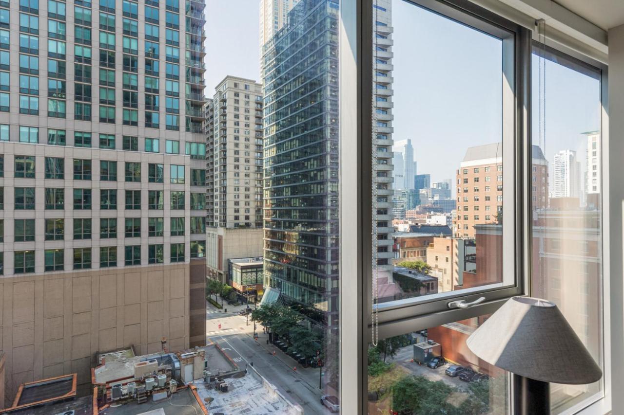 River North Jr 1br W Game Nr L Chi-971 Chicago