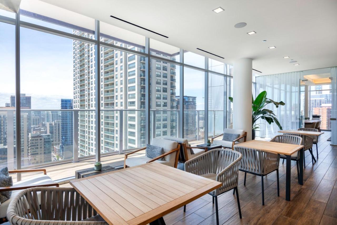 River North Jr 1br W Game Nr L Chi-971